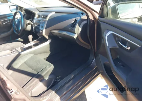 2015 Nissan Altima 2.5 S z USA, uszkodzony, nr VIN 1N4AL3AP9FC113063